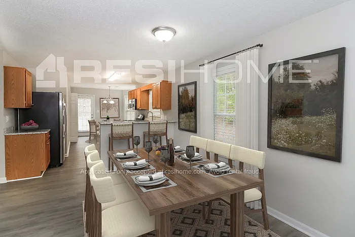 3 bed, 2.0 bath, 1387 sqft, $1,745 — Photo 3