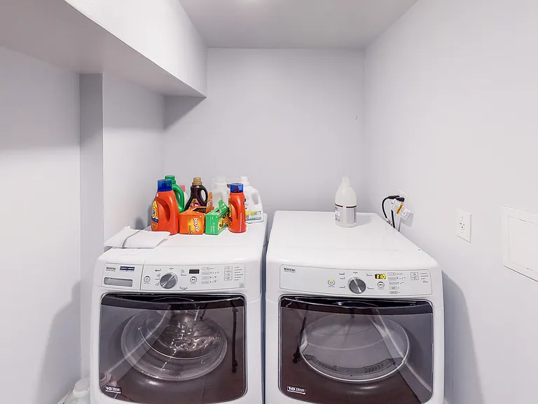 855 State St #TOWNHOUSE — Photo 37