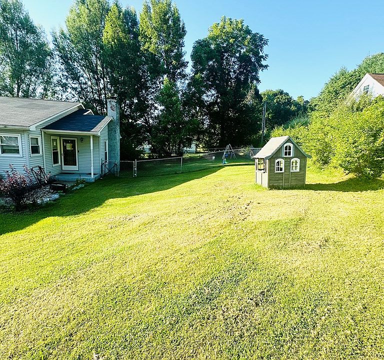 2409 Charles St, Richlands, VA 24641 Zillow