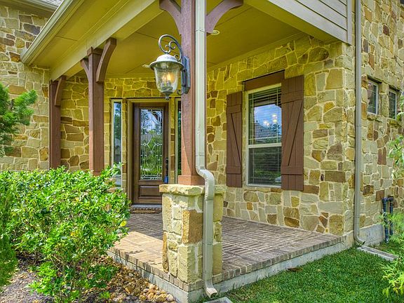 4th image of 1910 Graystone Hills Dr
