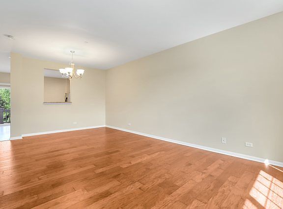5th image of 746 Sanborn St #192