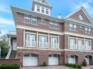 203 Heights Ln, Tenafly, NJ 07670