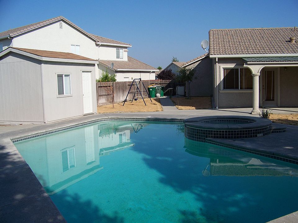 1st image of 9392 Pioneer Cir