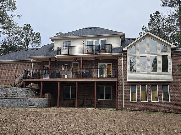 3rd image of 124 Waters Edge Dr
