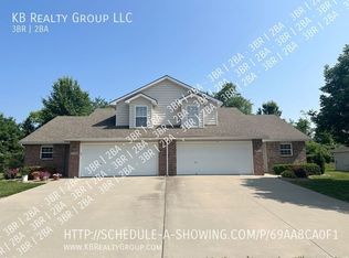 1124 NW Willow Dr, Grain Valley, MO 64029