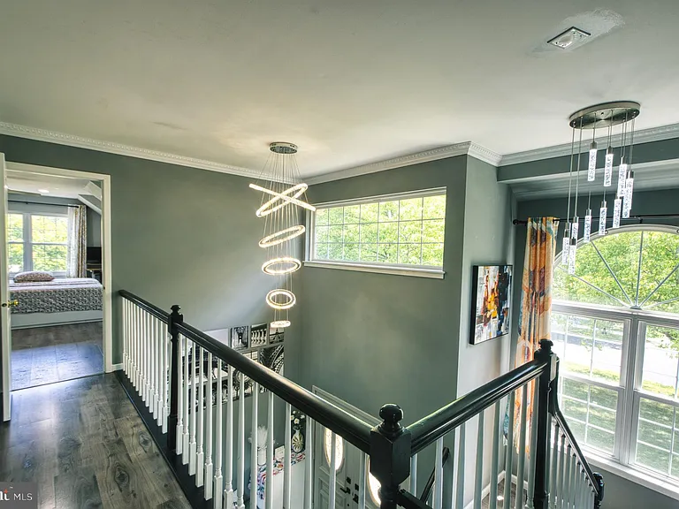 139 Mallard Dr W — Photo 25