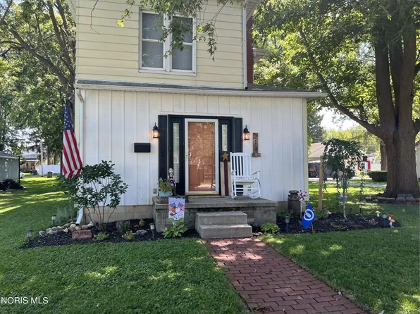 213 S 2nd St, North Baltimore, OH 45872