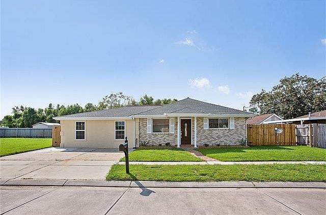1st image of 2100 Lena Dr