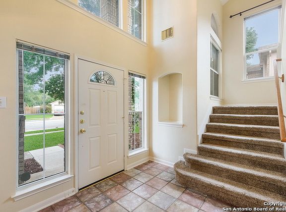 4th image of 405 Sunrise Canyon Dr