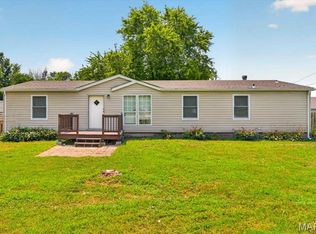 305 N 4th St, New Florence, MO 63363
