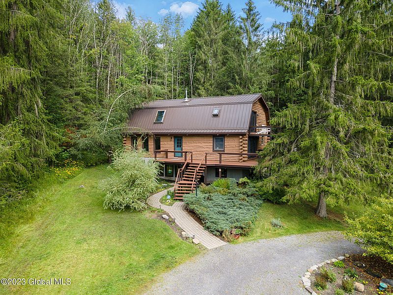 3rd image of 116 Heron Road
