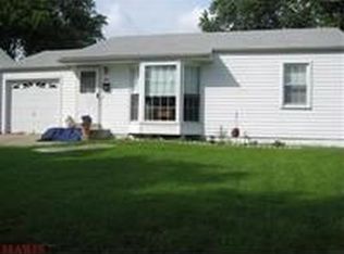 961 Loekes Dr, Florissant, MO 63031