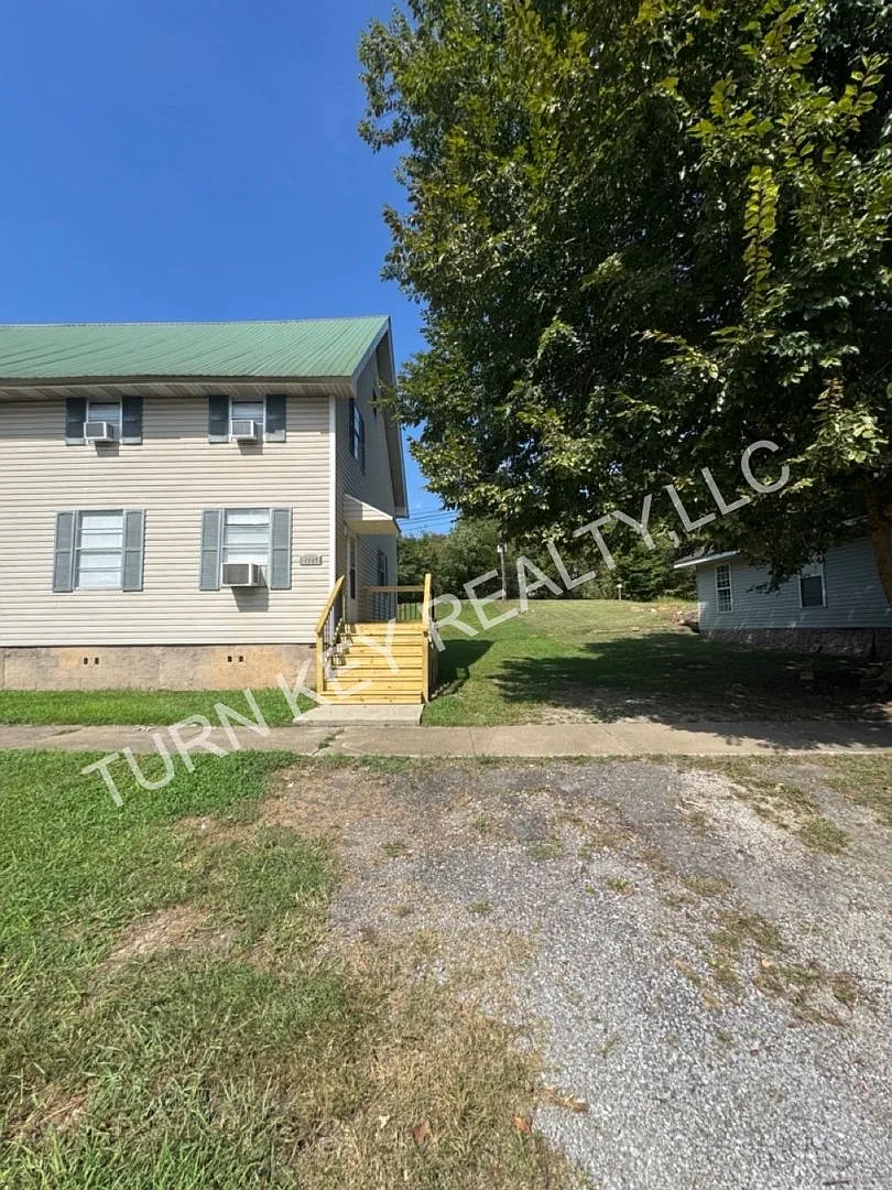 Townhome for rent in Cordova — Photo 2