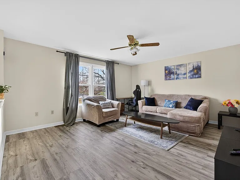 136 Stevens Dr — Photo 19
