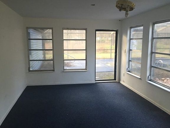 4th image of 2166 S Whitehurst Ave