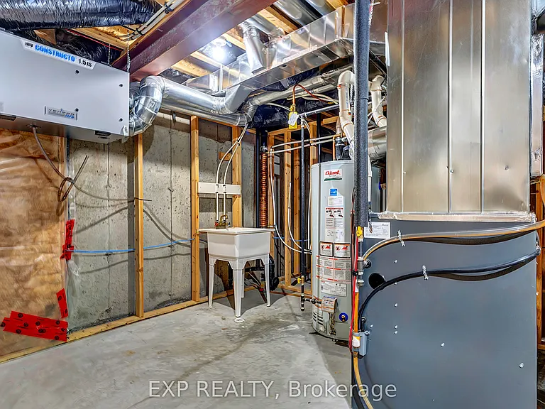635 Moorpark Ave — Photo 16