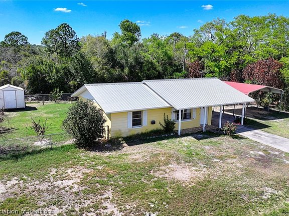 2nd image of 3303 Lakewood Rd