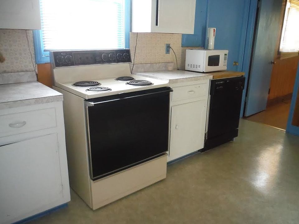 2nd image of 308 Central Ave