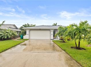 133 Debron Dr, Naples, FL 34112
