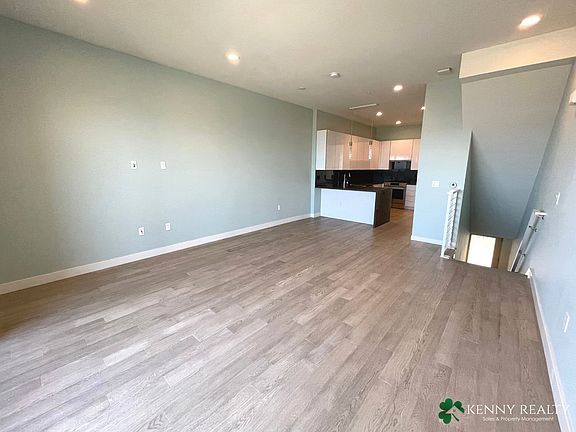 3rd image of 584 Hudson Ave