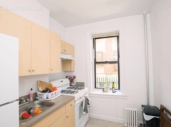 4th image of 3252 33rd St APT A9
