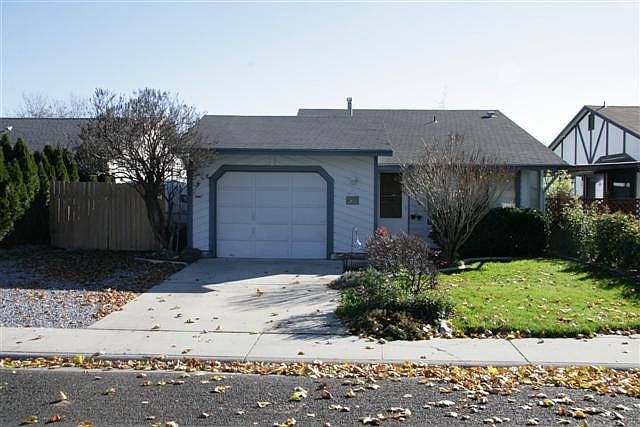 1st image of 6979 Belhaven Dr