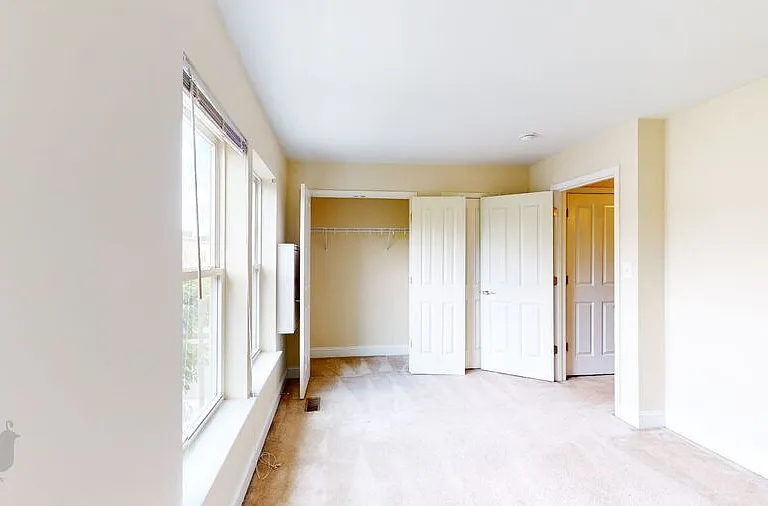 720 Barnes St NE — Photo 34