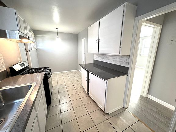 5th image of 3420 Santa Anita Ave #14