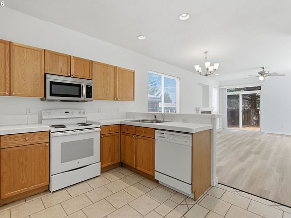 2nd image of 4236 NE 76th Ave