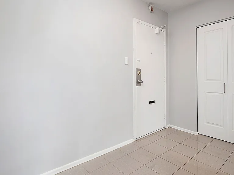 2077 Prospect St — Photo 28