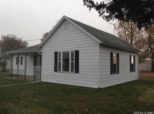 817 Williamson Ave, STAUNTON, IL 62088