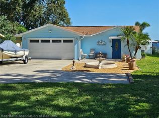 604 Memorial Dr, Sebring, FL 33870