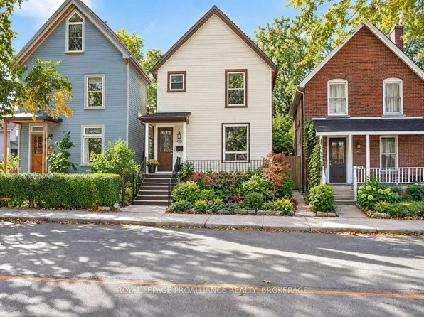 268 Rideau St, Kingston, ON K7K 3A6