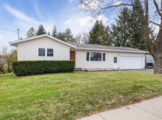 425 N Main St, Cottage Grove, WI 53527