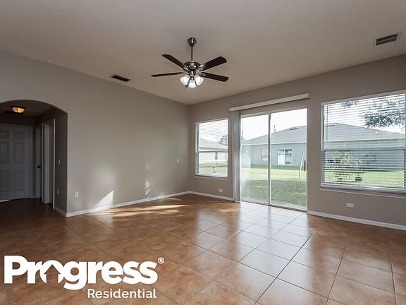 4th image of 810 Adour Dr