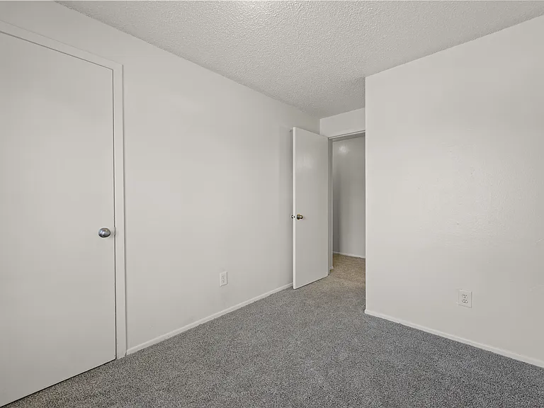 18 Ash Ct — Photo 34