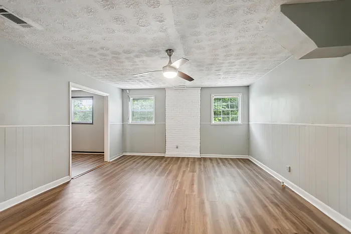 2550 Farmer Rd NW — Photo 3