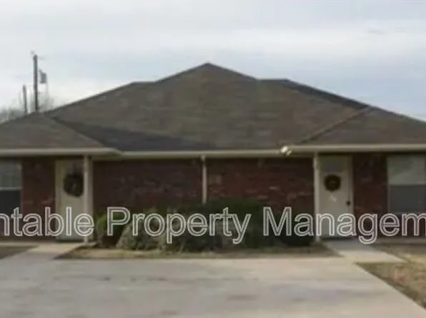 1104 Turkey Creek Ct, Bridgeport, TX