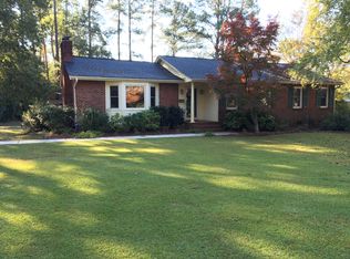 3 Hamden Cir, Cheraw, SC 29520