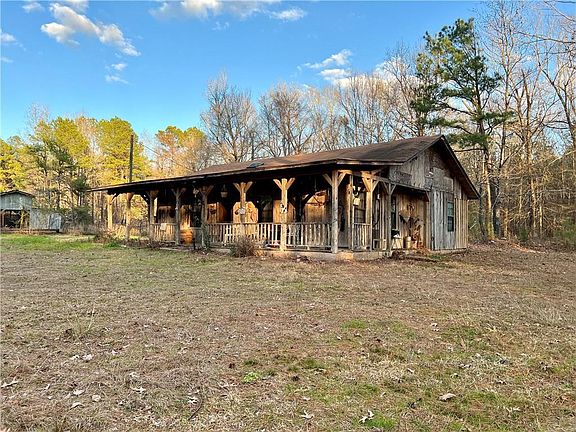 3rd image of 112 Hebert Rd