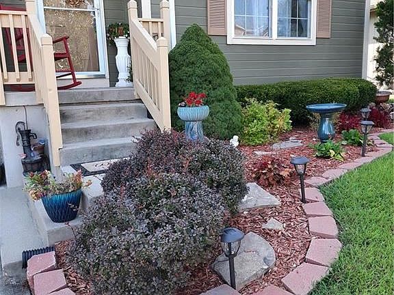 4th image of 1411 NW Nicholas Dr