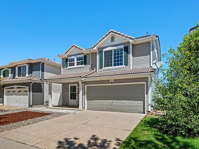 21459 Randolph Pl — Photo 1