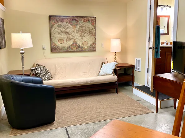 (undisclosed Address), Eugene, OR 97403