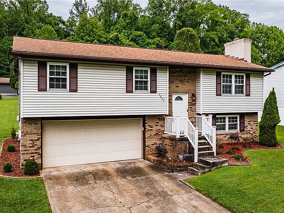 2nd image of 3807 Parkview Dr