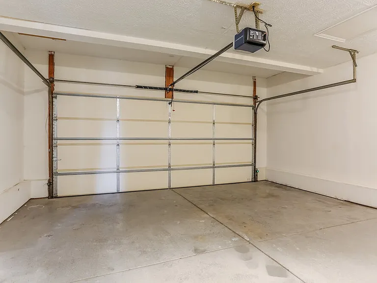 8711 Firstgate Dr — Photo 17