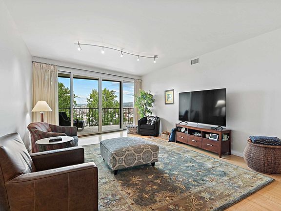 5th image of 700 W 7th Ave Unit 403