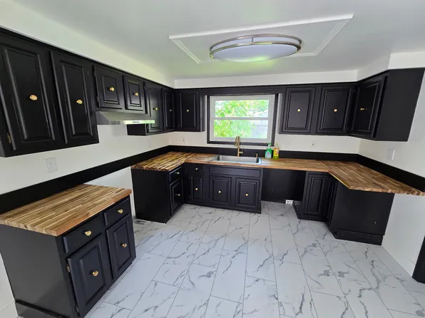 580 82nd St, Niagara Falls, NY 14304