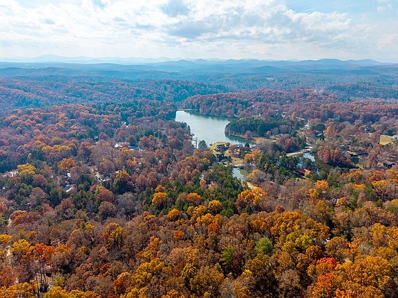 3rd image of 74 Lake Overlook Dr