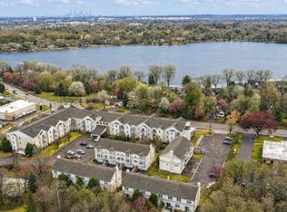 3166 Lexington Ave N, Shoreview, MN 55126