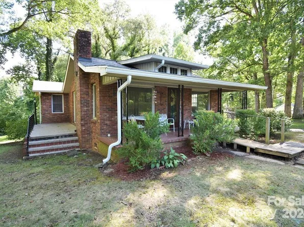 14 Leroy Arrington Dr, Candler, NC 28715